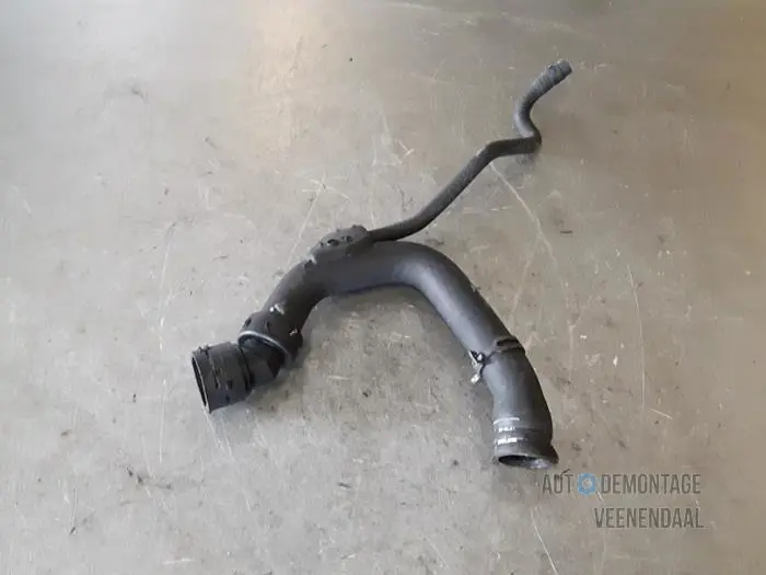 Radiator hose Volkswagen Passat