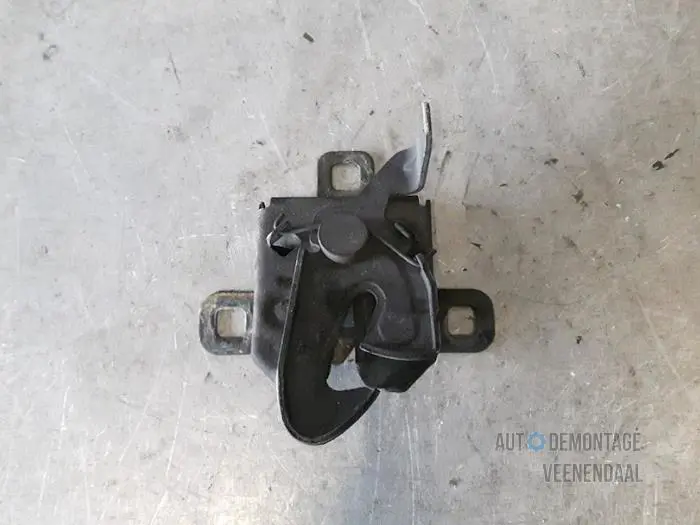Bonnet lock mechanism Fiat Doblo