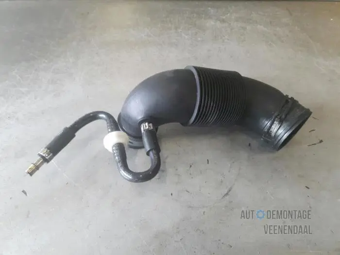 Air intake hose Volkswagen Fox