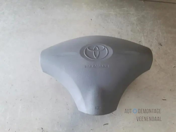 Left airbag (steering wheel) Toyota Yaris