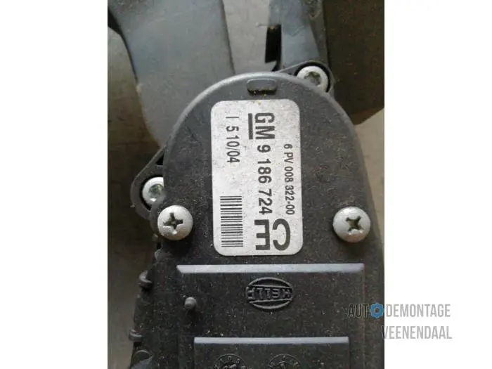 Accelerator pedal Opel Signum