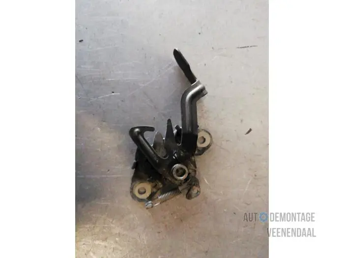 Bonnet lock mechanism Peugeot 308