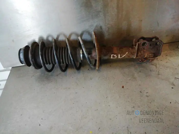 Front shock absorber, right Toyota Yaris