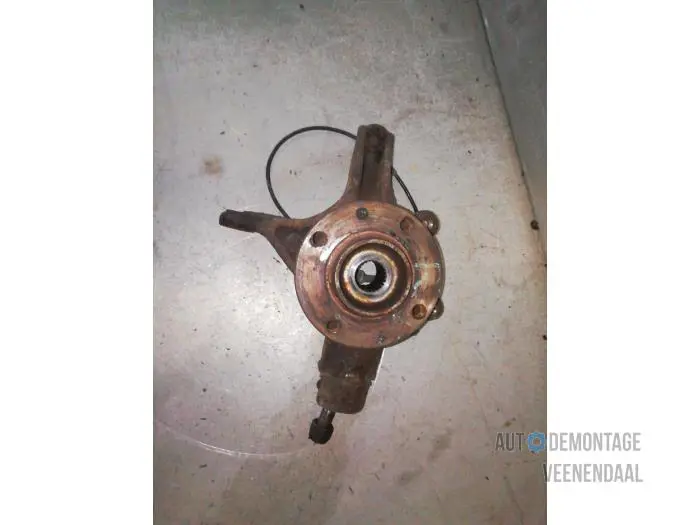 Knuckle, front right Peugeot 3008