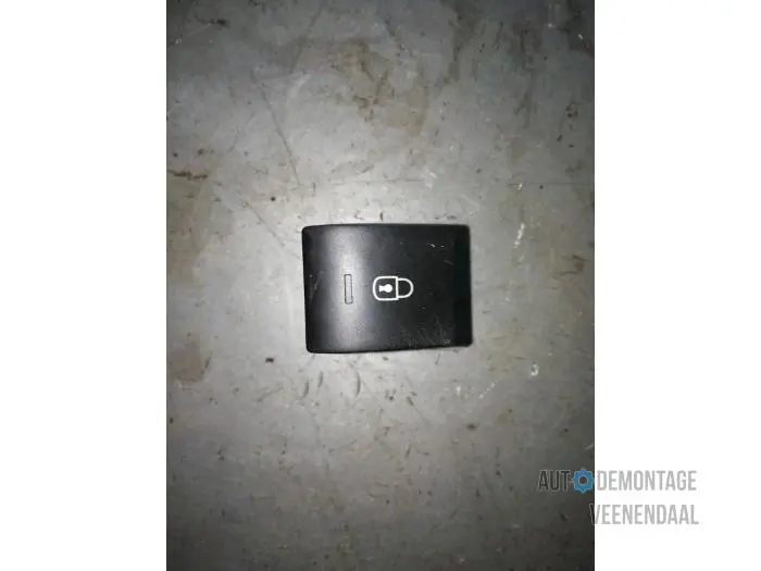 Central locking switch Peugeot 3008