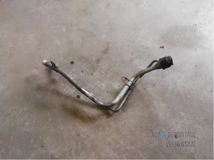 Fuel tank filler pipe Ford Fusion