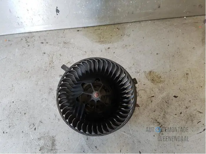 Heating and ventilation fan motor Skoda Octavia