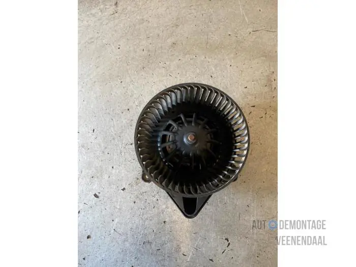 Heating and ventilation fan motor Renault Trafic