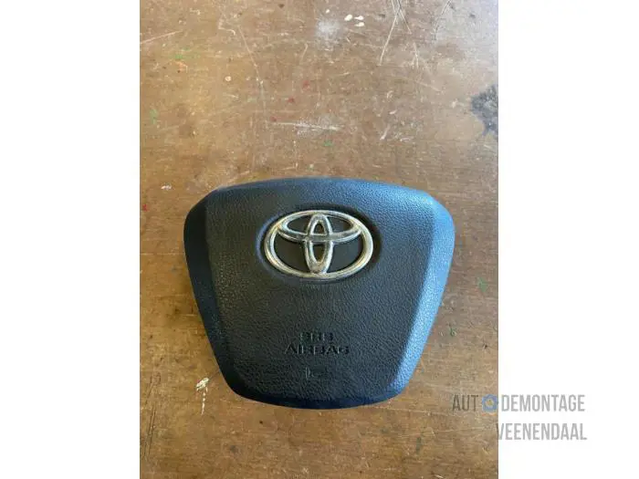 Left airbag (steering wheel) Toyota Avensis