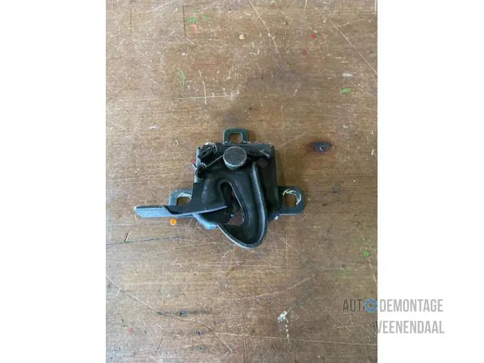 Bonnet lock mechanism Fiat Panda