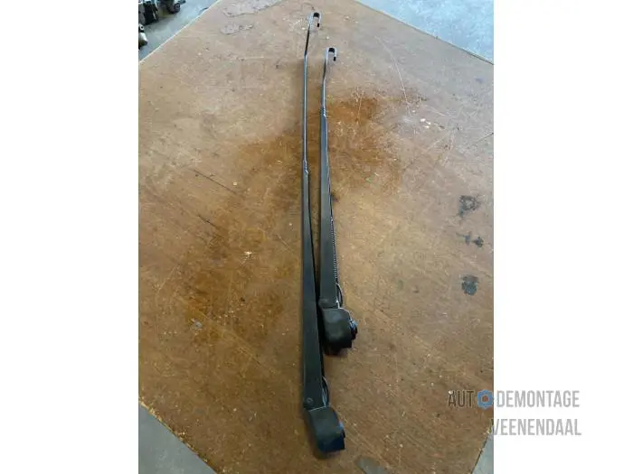 Front wiper arm Renault Scenic
