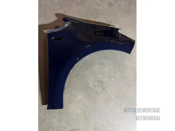 Front wing, right Seat Mii